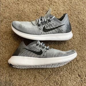 NWOT - Nike Free RN Flyknit